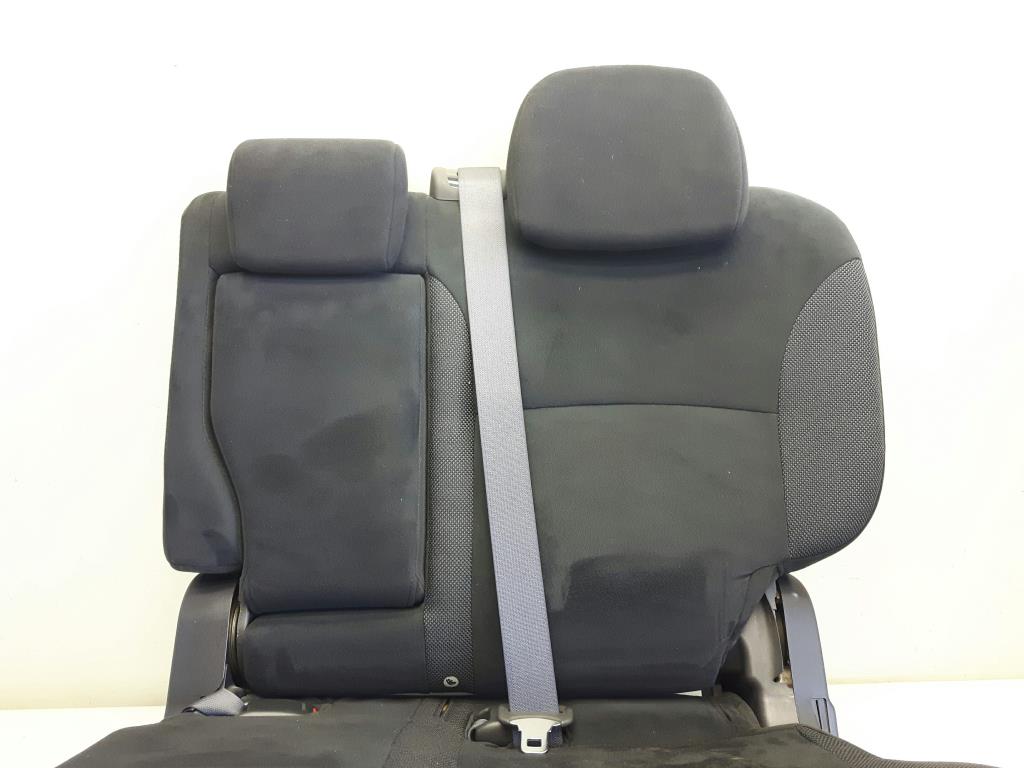 outlander isofix