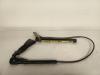 Opel Corsa B orig Gurtpeitsche / Gurtstraffer vorn links Bj 1998